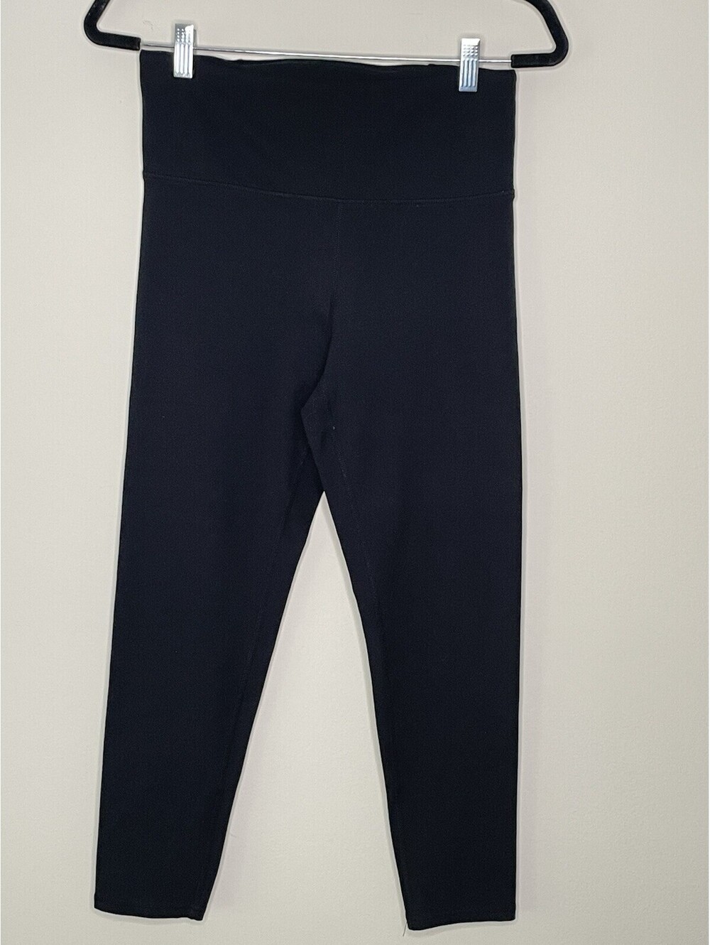 Zobha Black High Rise Cropped Legging L